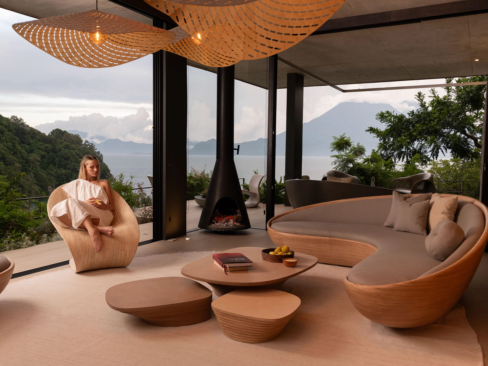 Palm rest chair