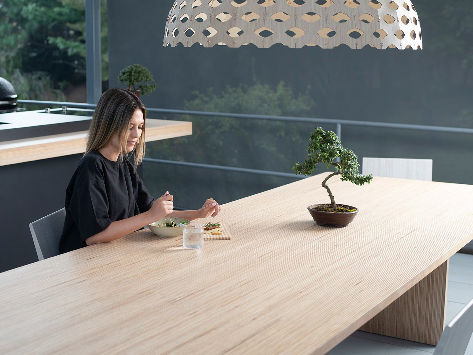 Sisan dining table large